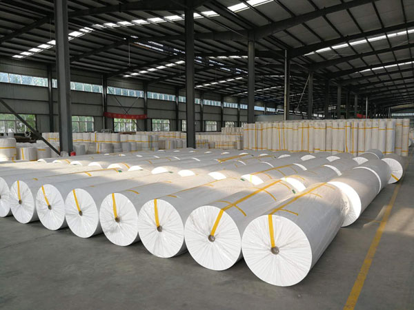 九台狭缝式涤纶纺粘无纺布